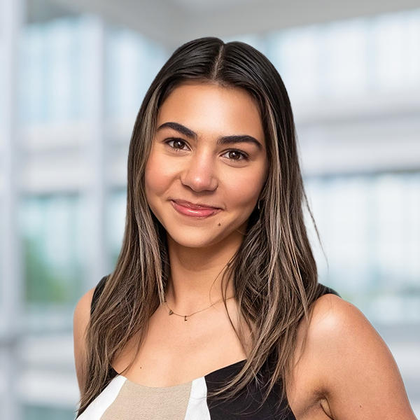 Lauren Cerda Headshot