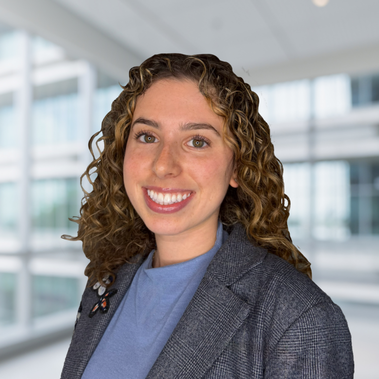 Alexa Seder Headshot