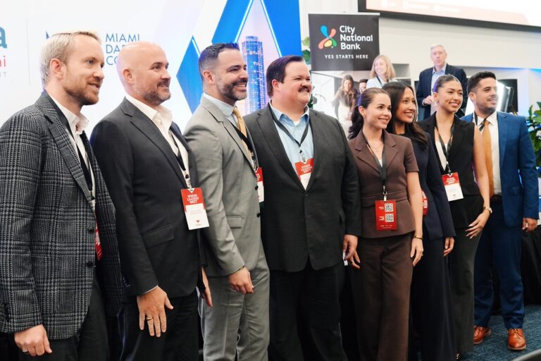Oscar Gomez and team Miami Growth